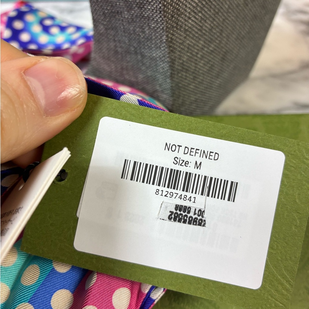 NWT Authentic Gucci Silk Pink & Purple Polka Dot Head Band Wrap - Size Small - Picture 8 of 9